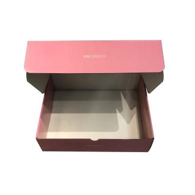 China Recyclable Small Product Black Packaging Boxes Embossing, Glossy Lamination, Matt Lamination, Stamping, UV Coating, Varn for sale