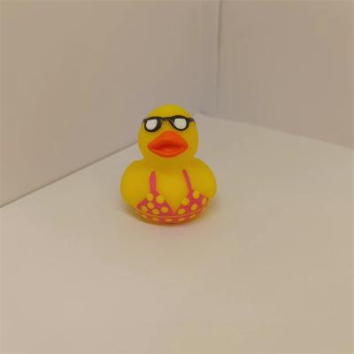 China Squeeze-sounding Dabbling Toy High Quality Squeeze Small Duck Bath Shower Toy Squeaky Rubber Duck for sale