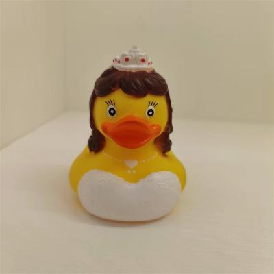 China Squeeze-sounding Dabbling Toy Floating Soft PVC Wedding Rubber Duckies Baby Bath Toys for sale