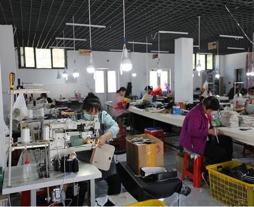 Verified China supplier - Baoding Baigou Xincheng Longsa Bag Factory