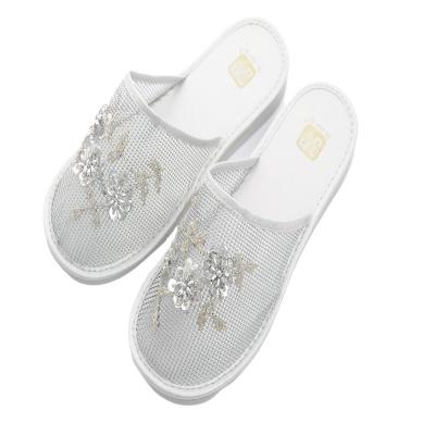 China CUSHIONING 2020 New Latest Candy Color Women's Shoes Clear Flat Lady Summer Stylish Office PVC Flower Lady Summer Indoor Home Beach Slipper for sale