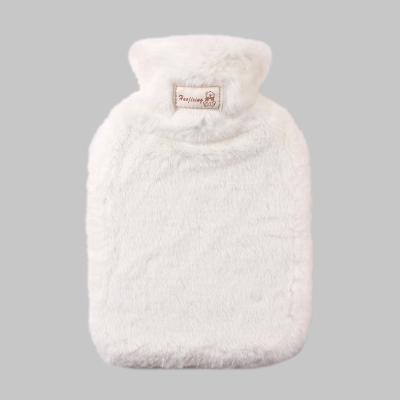 China Cute Cheap Price Winter Warm Water Bag Reusaber Silicone Hot Water Bag Heater for sale