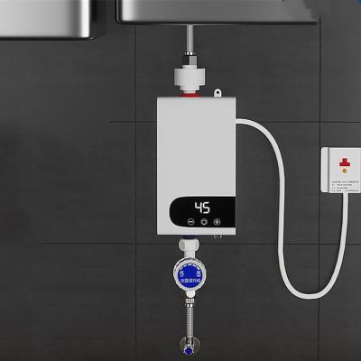 China Instant Water Heater 5500W Bathroom Electric Tankless Kitchen Constant Temperature Fast Heater for sale