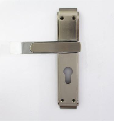 China Modern hot sale best quality hotel door handle locks zinc door handles with key lock for sale