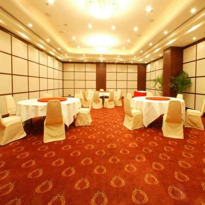 China Stain and Gold Color Resistant Banquet Hall Carpet Customized Axminster Carpet Red Carpet for sale