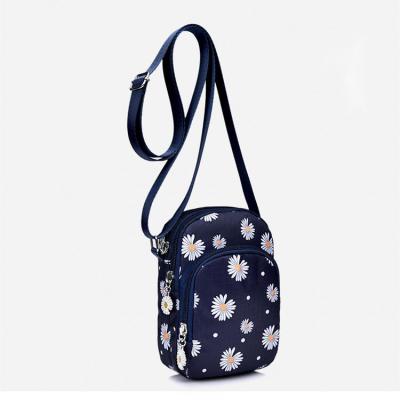 China High Quality Fashion Daisy Crossbody Bag Colorful One Shoulder Women's Handbag Ladies Cross - Body Bag for sale