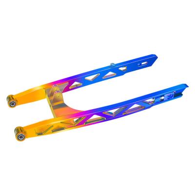 China Aluminum Alloy Triangular Hollow Burnt Titanium Swing Arm for Yamaha LC135 Customized for sale