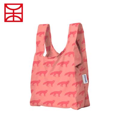 China New Style Eco Friendly Non Woven Folding Goods T-shirt Cheap Bag for sale