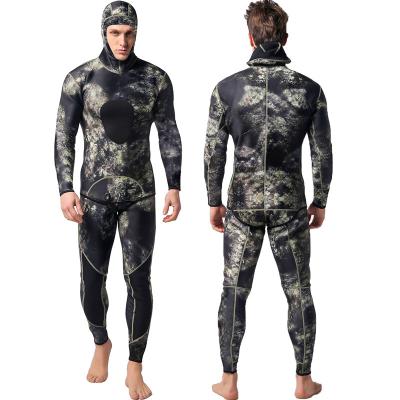 China New Chloroprene Scuba Diving Suit 3MM Antibacterial Camouflage Slit Two Piece Diving Suit for sale