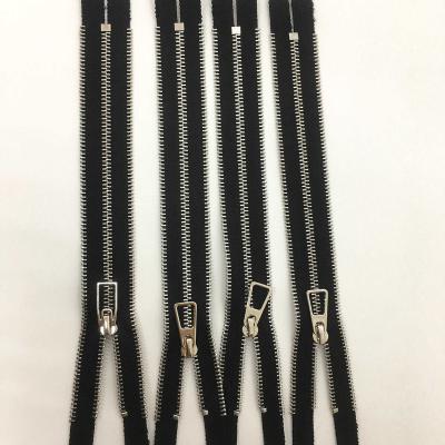 China Auto Lock 3# 40/50/60/70cm Metal Open End Zipper Custom Multicolor Metal Zipper Pulls for Closures for sale