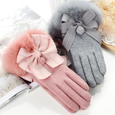 China Lovely Bowknot Cozy Ladies Winter Gloves Cozy Woolen Gloves for sale