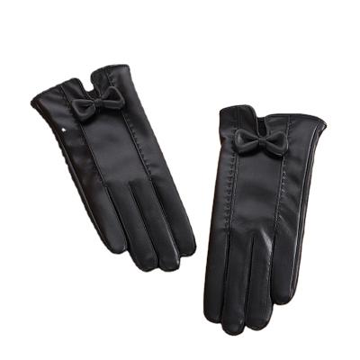 China Comfortable Anti - Cold Windproof / PU Leather Touch Screen Autumn Winter Gloves Plush Lined Gloves for sale