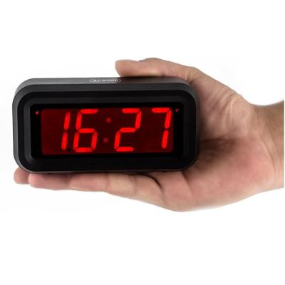 China LUMINOVA Small Digital Alarm Clock , Desktop Clock 4pcs Battery Operated Batteries Can Keep Time Display For More Than One Year for sale