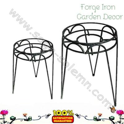 China Home& Garden Outdoor Simple Garden Stand Placing Small Plant Metal Wire Flower Stand for sale