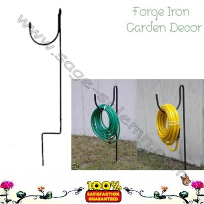 China Adjustable Garden Iron Hose Holder Hose Hanger for sale