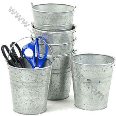 China Galvanized Iron Sustainable Flower Pot for sale