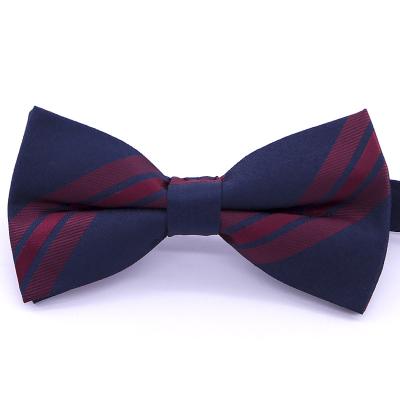 China 100% Handmade RunLin Stripe Customized Silk Decorative Business Daily Casual Formal Soft Yarn Dyed Woven Bow Ties for sale