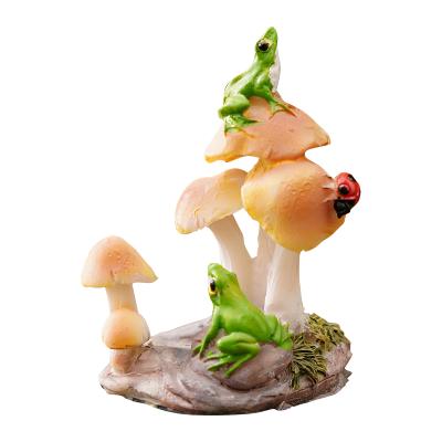 China Eco-friendly Resin Mushroom Figurine With Ornament Animal Fairy Garden Micro Landscape Mushroom Statue For Lawn Yard Decoration for sale