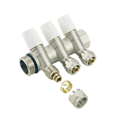 China Floor Heating System Brass Pex Water Manifolds Threaded Connection Standard for sale