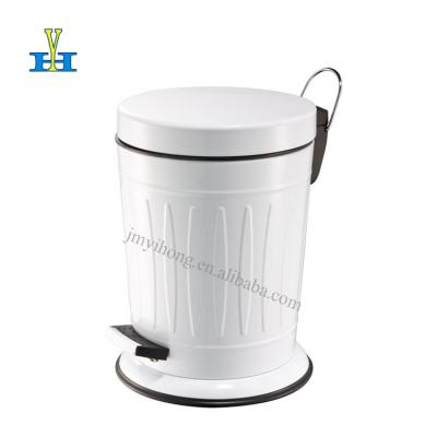 China Good Quality Design Sustainable Embossing Foot Pedal Trash Can Hotel Household Trash Can Kitchen Trash Can for sale