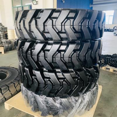 China Skid Steer High Quality Solid Skid Steer Tire With Aperture 12-16.5 33X12-20 30x10-16 10x16.5 For Wildcat Skid Steer CAT Skid Steer for sale