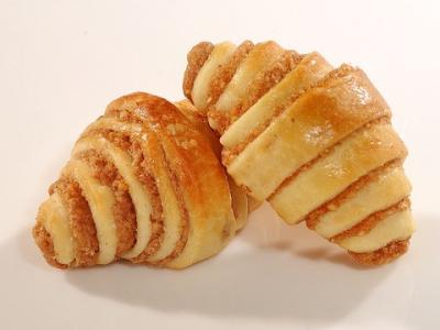 China Customized Croissant Making Machine , Bend Filled Croissant Bread Machine for sale