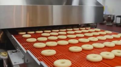 Chine Beignet automatique faisant la machine avec la solution de recouvrement de la pâte industrielle à vendre