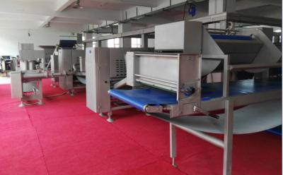 China Máquina industrial adaptada cliente de la fabricación de pan con la bomba gorda desmontable en venta