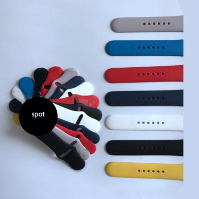 China Uhrenarmband Correas Designer Sport Rubber Silicone Apple Breathable Watch Band 38mm 40mm 42mm 44mm Strap For iWatch Se 6 5 4 3 for sale