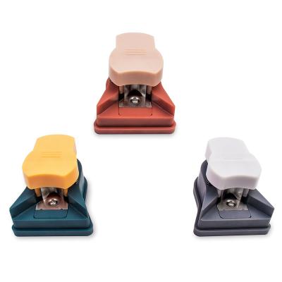 China Mini Office Stationery Home Colorful Rounder Corner Rounder Punch For PVC Paper Card for sale