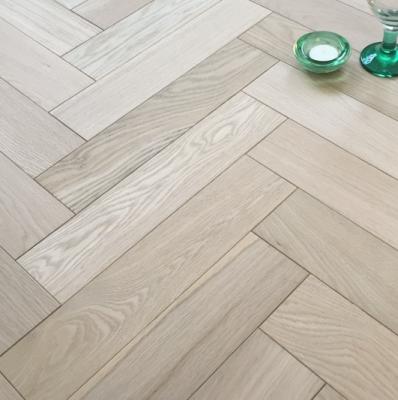 China Minimalist Most Popular Oak Engineered Herringbone Parquet Wood Flooring for sale