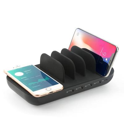 China Phone /airpods 3 in 1 charger station 60W with Qi Fast Wireless Charger 15W Fast Charger USB Desktop Charging Station for sale