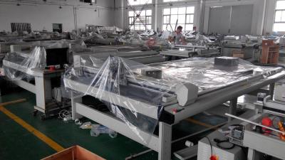 China Wabenpappe-Flachbett- UV-Digital-Druckmaschine mit Sicherheits-Schutz-System zu verkaufen