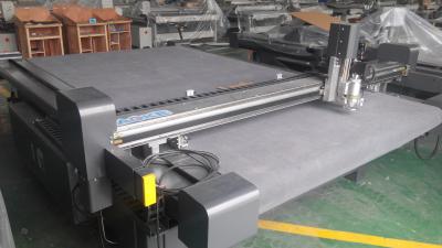 China Digital-Muster CNC-Dichtungs-Schneidemaschine kompatibler CAD mit LCD-Touch Screen zu verkaufen