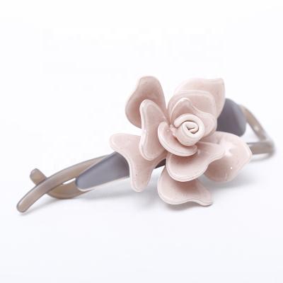 China High Quality Eco-Friendly/Recyclable/Fancy Clips Hot Sales Banana Acetate Cellulose Banana Clip Shape Flower Hair Clip For Women for sale