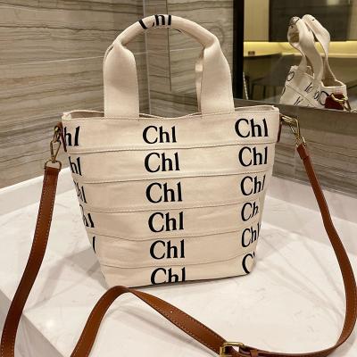 China Handled Women's Fashion Hand Bag Autumn And Winter Shopping Shoulder Knitted Soft Plush Crossbody Shoulder Mini Bag for sale