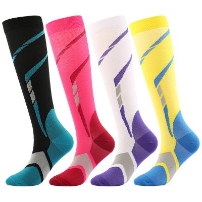 China 2021 Medical Wholesale Medical Recovery varicose veins 20-30 mmHg Running Knee Sports Stockings Men Women Antibacterial Compression Sports Socks for sale