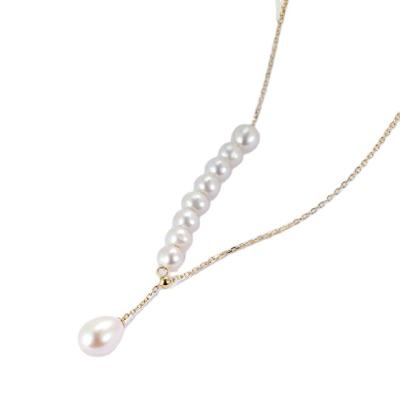 China FASHIONABLE Natural Freshwater Pearl Handmade Clavicle Pendant Necklace for sale