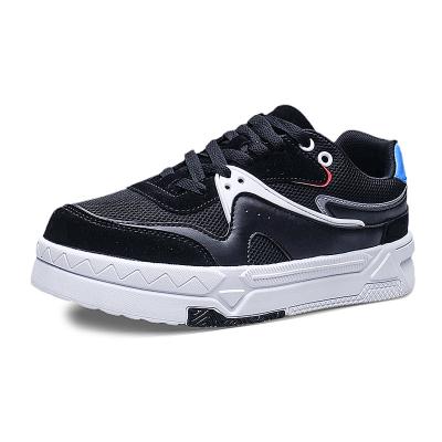 China Fashion Trend MOQ One Pieces Factory Wholesale Direct Sales Fashion Canvas Leather Skateboard Upper Thick Sole Wear Resistant Walking Shoes for sale