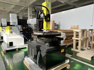 Chine Classification des performances des métaux économique CNC EDM petite perceuse 703SA à vendre