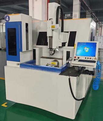 Cina SJD706 Alta precisione a sei assi CNC EDM Piccola macchina per la perforazione di fori 2300x2100x2500 in vendita