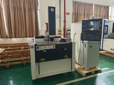 Cina Effetto specchio 1650 volte EDM450H Macchina di scarico elettrico CNC per la lavorazione di precisione in vendita