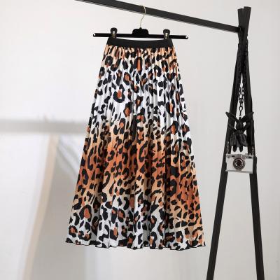 China Lady Breathable Summer Print Designer Long Skirt Pleated Wholesale Womens Designer Skirt for sale