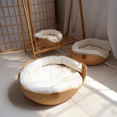 China New Viable Japanese Style Straw Breathable Pet Sofa Woven Nature Rattan Cat Nest Woven Basket Nest Bed For Deep Sleep Warmth for sale