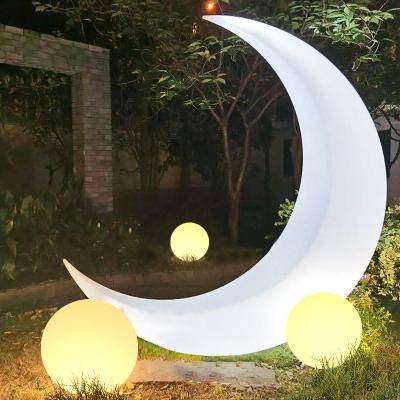 China Imported Outdoor Waterproof PE LED Garden Park Decoration Led Half Moon Mezza Luna Led Landscape Illuminated Light Lamp Lighting for sale