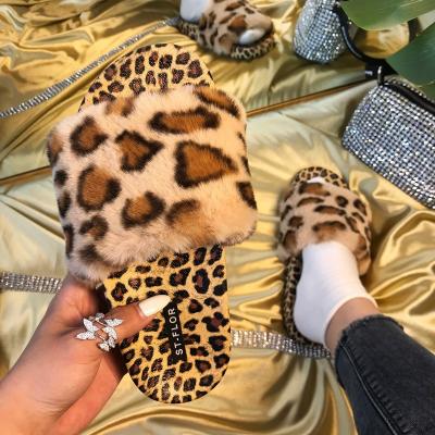 China Madame Outdoor Leopard Fur furry slipper Sandals wanita de pantuflas de sandali de mujer de sandalia trend JANHE fashion women heel sendal platform for sale