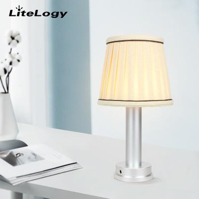 China Manufacturer Cloth Lampshade Decorative Lamps Table Cordless Lamp for sale