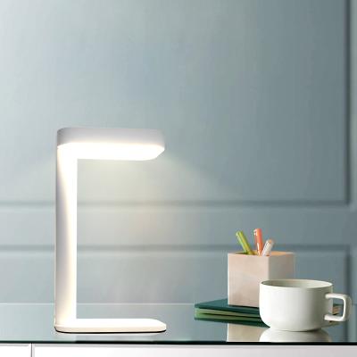 China 2021 latest modern aluminium led table lamp saving power eye protection lamp for study for sale