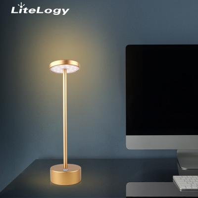 China Rechargeable metal led room desk lamp decoration lamp usb low price mini wireless table lamp for sale