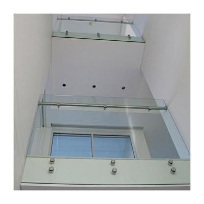 中国 Adjustable Frameless Glass Railing Balcony Standoff Balustrade Wall Mounted 販売のため